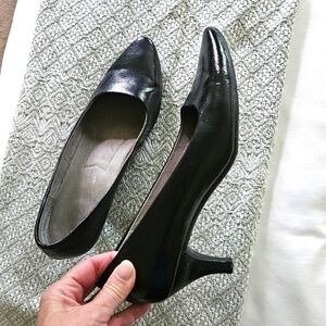 AEROSOLES Black pumps